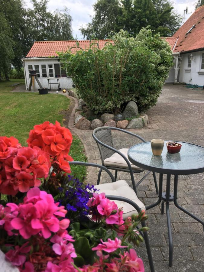 Idestrup Stunning Romantik Cabin Close To Baltic Sea 빌라 외부 사진